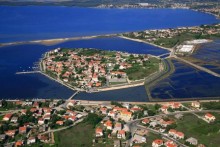 STAROGRADSKA JEZGRA NA OTOČIĆU KRALJEVSKOG NINA